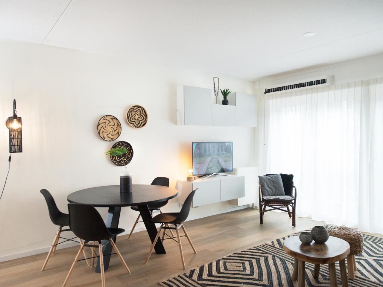 Apartment Bizstay Helena At Sea Den Haag